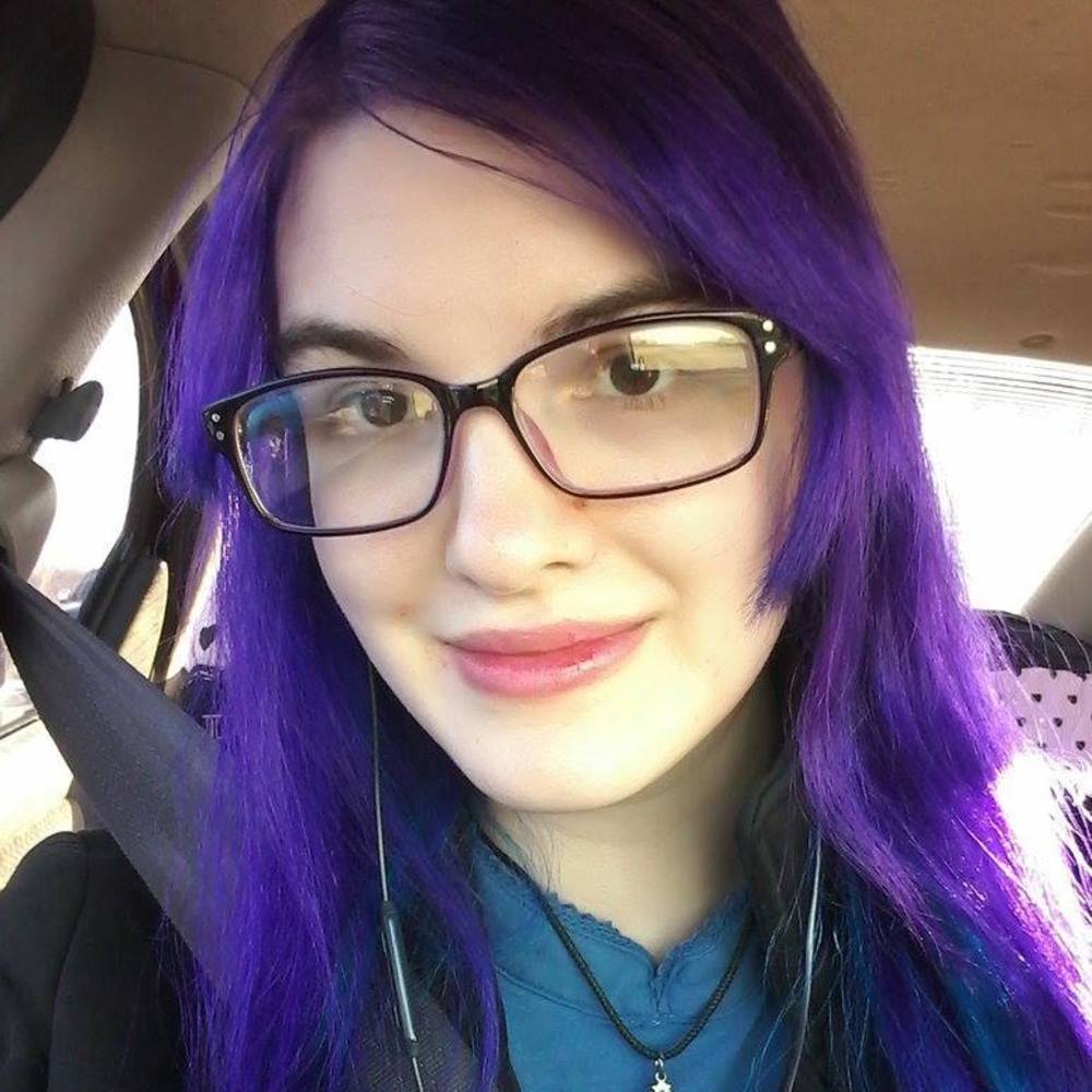 Meet your Posher, Kayla